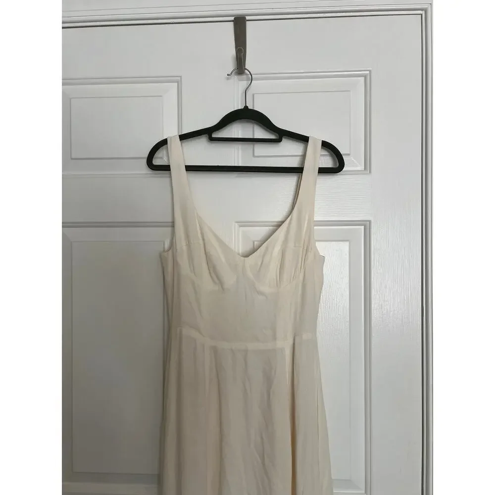 NWT Reformation Lecce Wedding Dress (flaw - see description) Size 6 - Picture 3 of 10